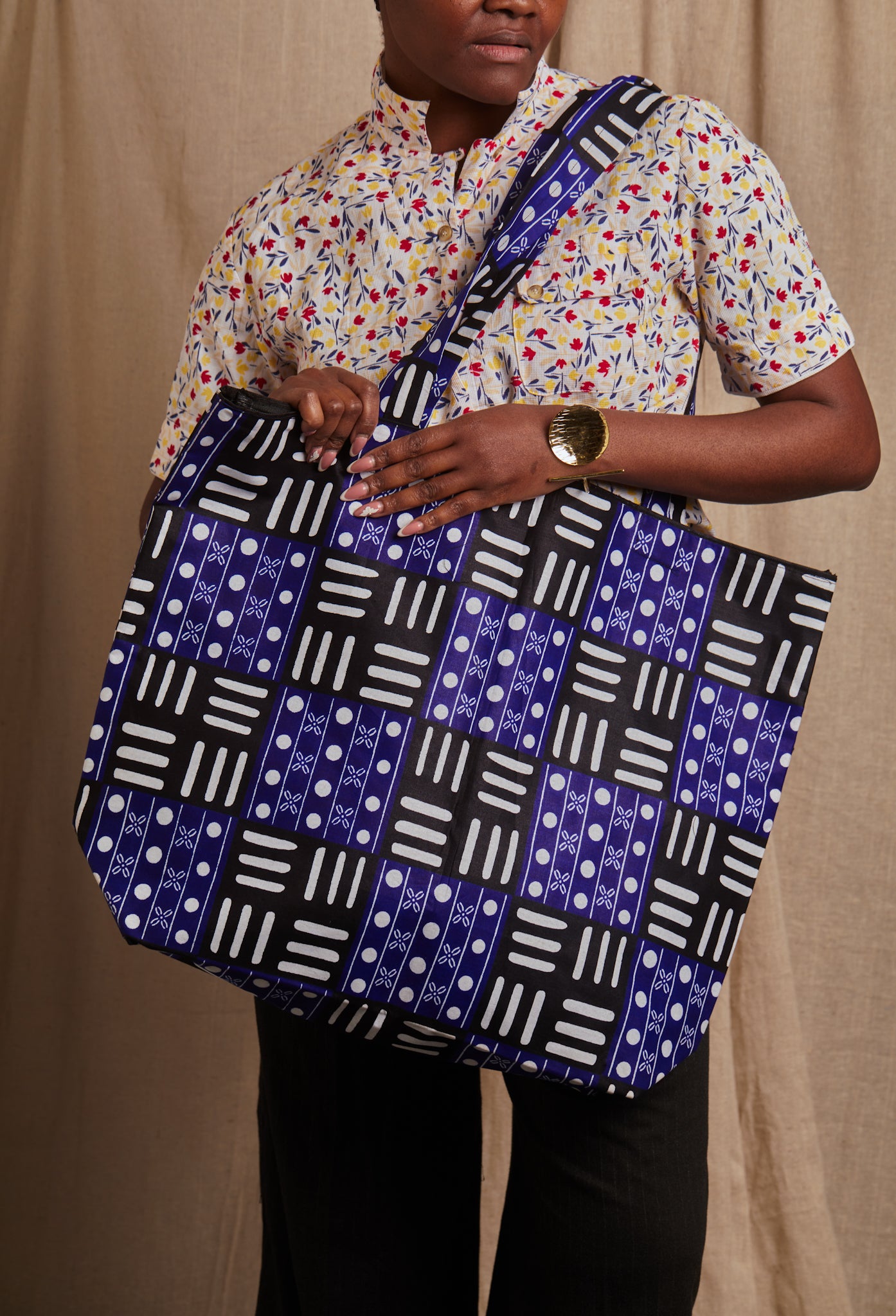Maxi Dak Tote- Blue Check - Cece Finery